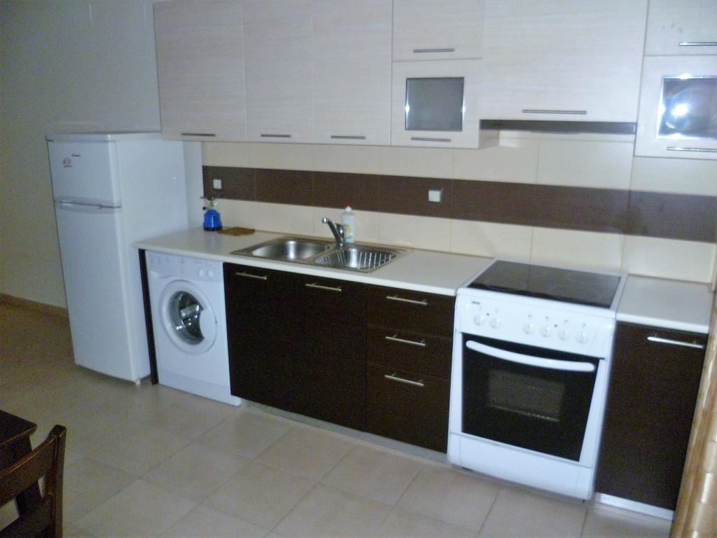 Maria's Rose Garden Apartment Lefkada City